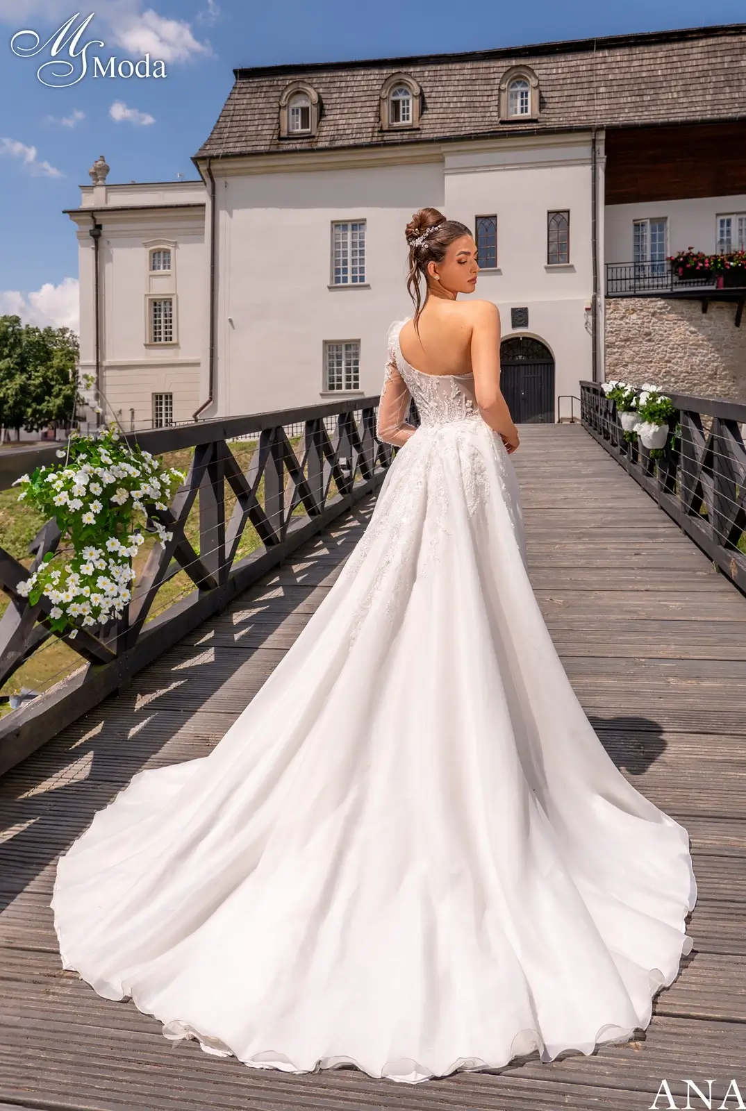 04 ANA MS Moda 2 suknia ślubna księżniczka z rękawami