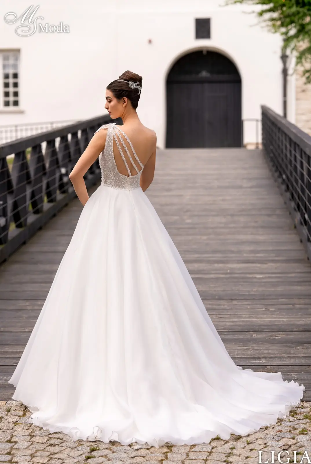 31 LIGIA MS Moda 2 suknia ślubna księżniczka z rękawami
