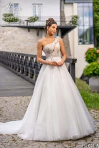 31 LIGIA MS Moda suknia ślubna księżniczka z rękawami